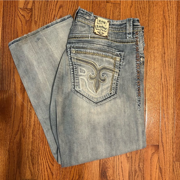ROCK REVIVAL Men’s size 40x30 Light Blue Relaxed Fit Distressed Jeans